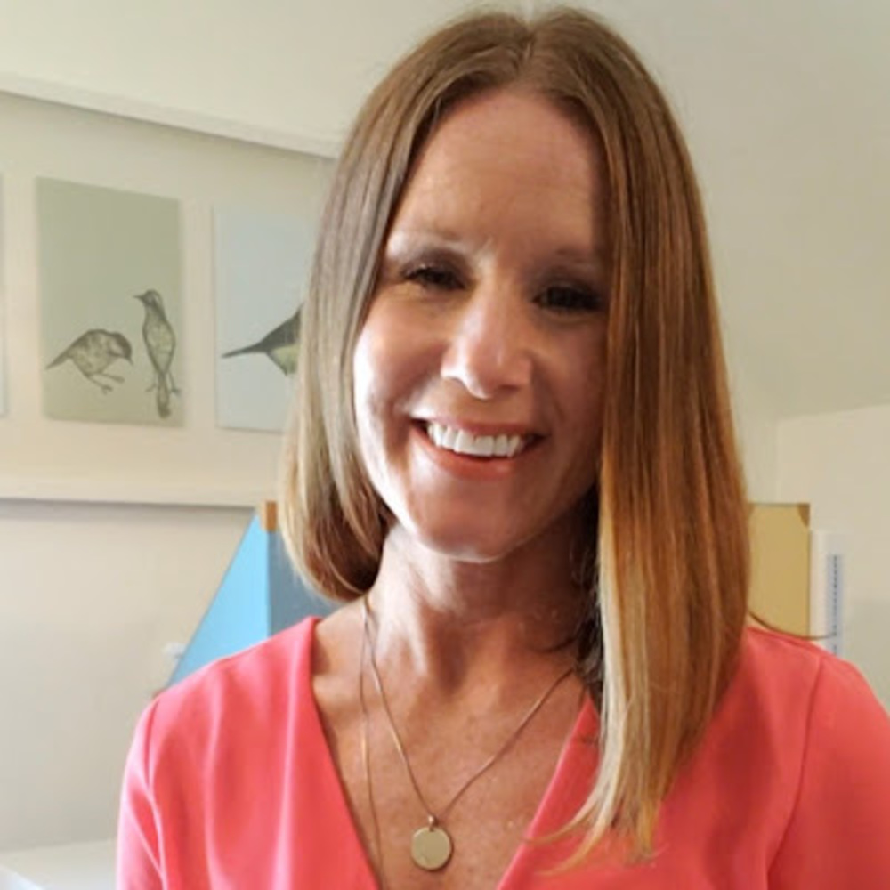 Meet your Posher, Cyra